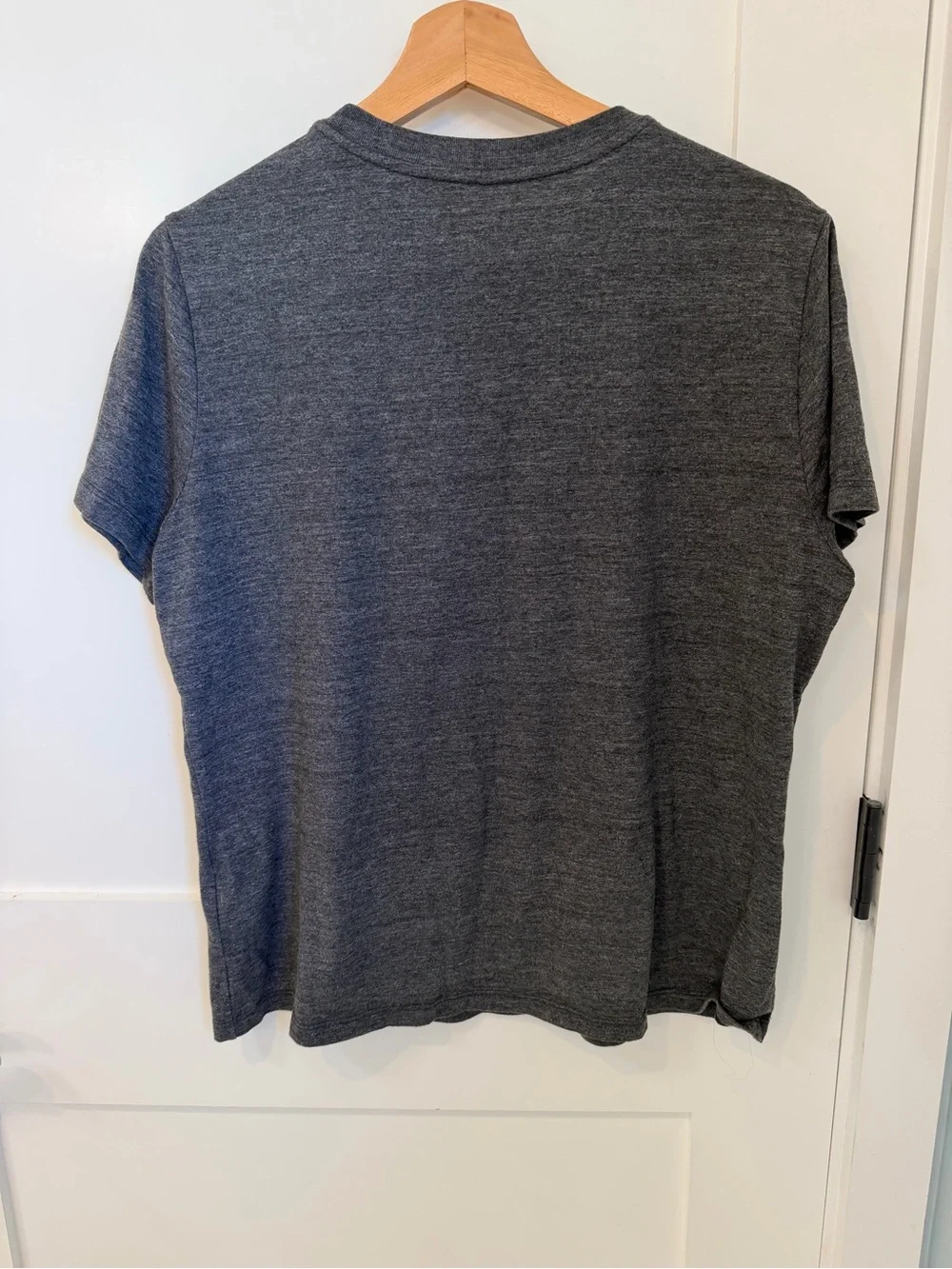 The North Face Charcoal Graphic Tee with San Francisco Golden Gate Bridge Print - Picture 2 of 5
